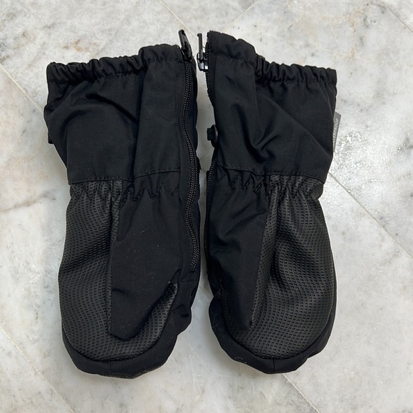 Lego wear waterproof gloves, never used, size 1 1/2 - 2 years. - Picture 2 of 3